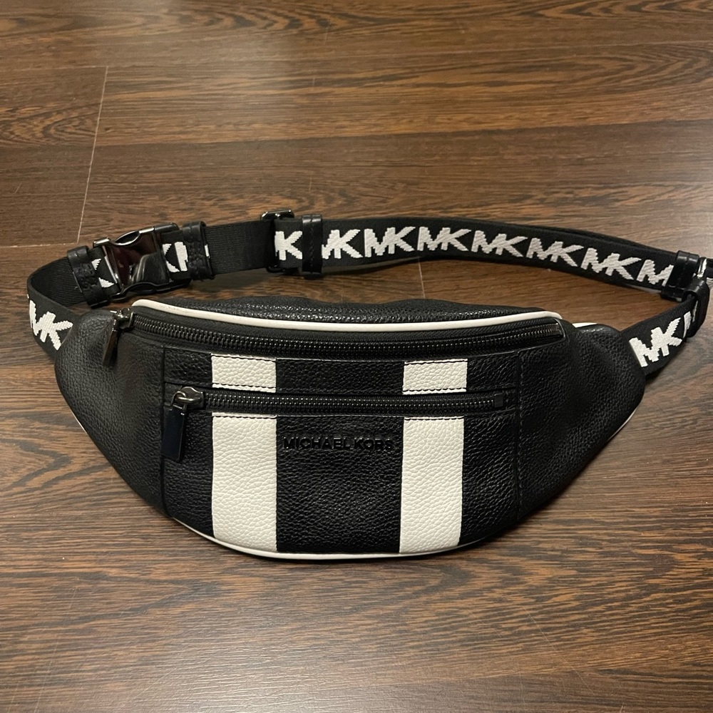 Micheal Kors Belt Bag